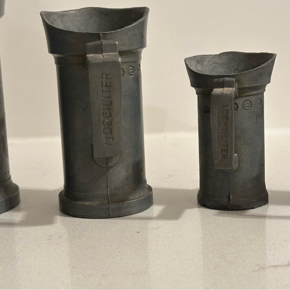 FULL SET ANTIQUE TANKARD PEWTER MEASURING PITCHERS, LITERS, MARKED - Picture 6 of 10